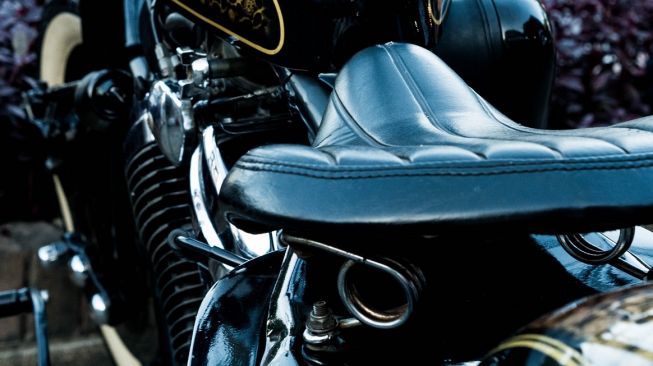 Sadel Motor Semulus Kulit Asli, Begini Resepnya