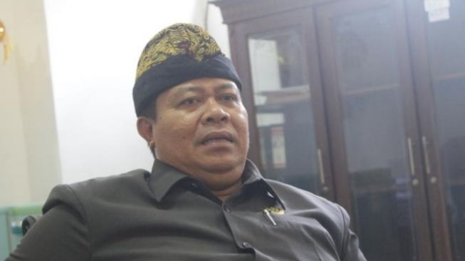 Ketua Komisi II DPRD Buleleng, Putu Mangku Budiasa. (dok.Beritabali.com)