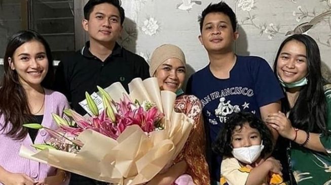 Senang Ayu Ting Ting Segera Nikah, Nikita Mirzani : Kali Ini Pria Baik-baik