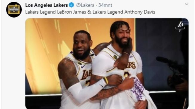 Dua bintang Los Angeles Lakers LeBron James dan Anthony Davis. (Screenshot Twitter @Lakers) 