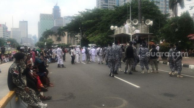 Akses ke Istana Ditutup Total, Massa PA 212 Dkk Tertahan di Patung Kuda