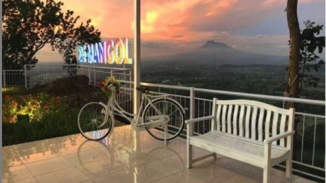 Inilah Wisata De Mangol, Tawarkan Syahdunya Yogyakarta dari Ketinggian