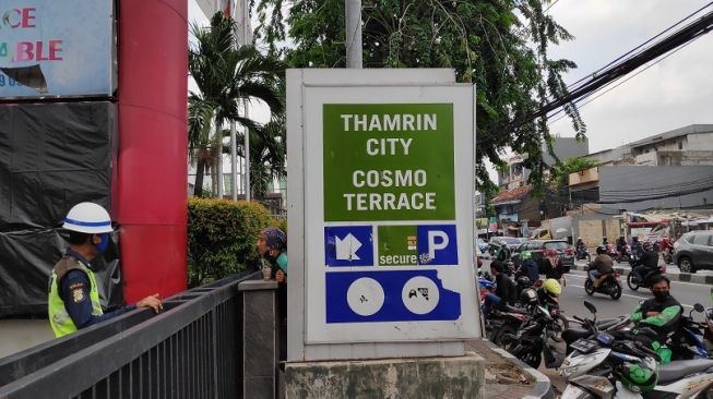 Pasca Diserbu Massa, Thamrin City Dijaga Ketat dan Akses Media Dibatasi