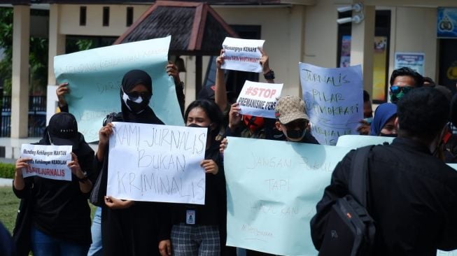 Unjuk Rasa Jurnalis Bontang, Kecam Tindakan Represif  Aparat di Samarinda