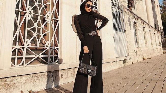 Inspirasi Tampil Bergaya Dengan Outfit Vintage Hijab Kekinian