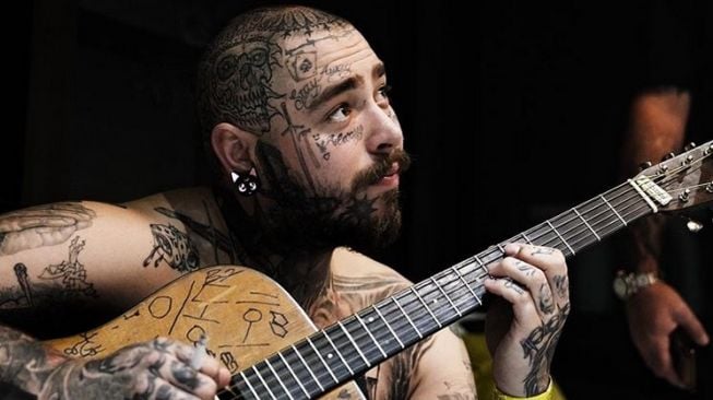 Rapper Post Malone Pasang Berlian Rp22 Miliar di Gigi, Hasilnya Disorot