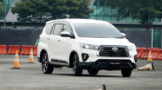 New Toyota Kijang Innova resmi meluncur (15/10/2020) [PT Toyota Astra Motor].