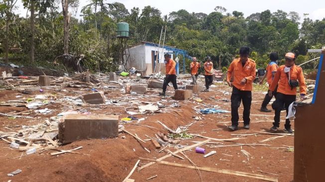 Tengah Menghafal Quran, Santri di Ponpes Khoirul Quran Disapu Angin kencang