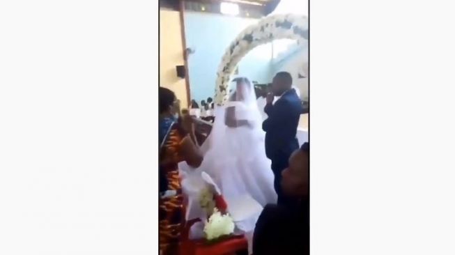 Viral Pernikahan Batal karena Kepergok Istri Sah dan Anak (youtube.com/Topmost Ent)