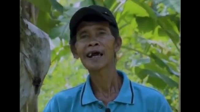 Sosok Mbah Lasiyo yang viral karena pelihara "tuyul" - (Twitter/@Ihsanmauwae)