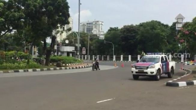 Kondisi kawasan sekitar Istana Negara jelang demo ribuan mahasiwa tolak UU Cipta Kerja. (Suara.com/Bagaskara).