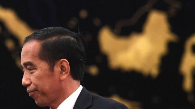 Jokowi Dikritik, Begini Pembelaan Denny Siregar dan Ruhut Sitompul