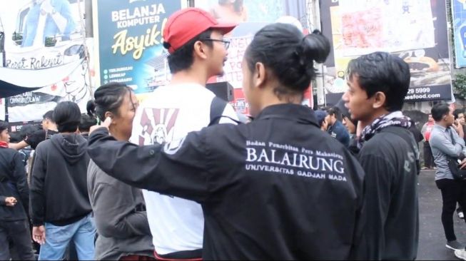 Lahir dari Pembungkaman, Pendekar Pena Balairung Menjelma Jadi Petarung