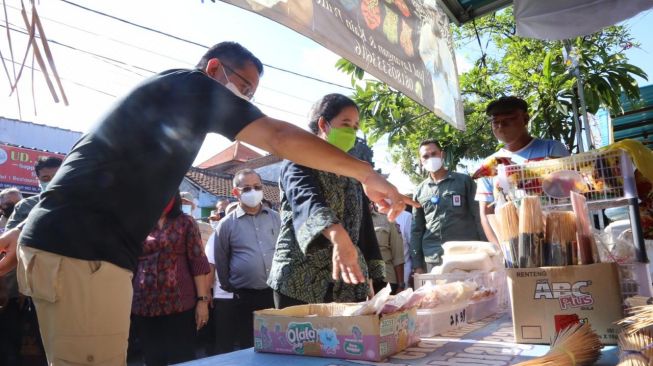 Mensos Minta Bantuan Sosial segera Dibelanjakan di Warung Terdekat