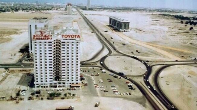 Penampakan gedung Toyota di Dubai zaman dahulu (Twitter)