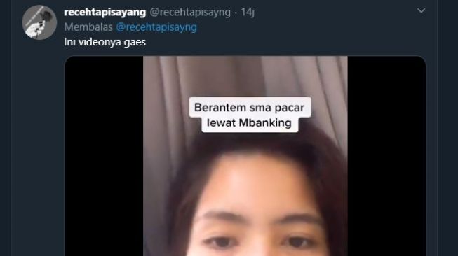 Berantem lewat M-Banking. (Twitter/@recehtapisayng)