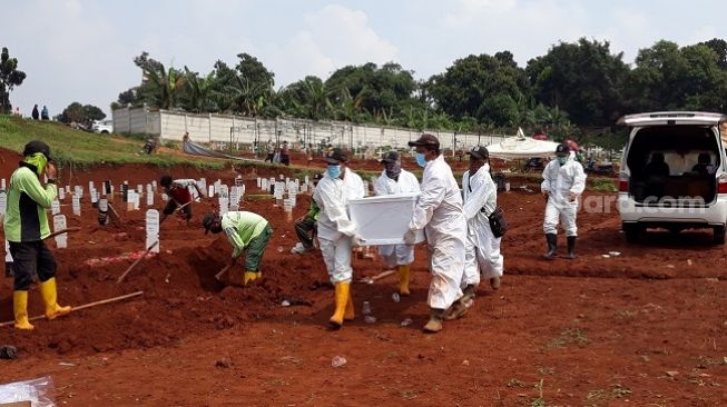 Makam Khusus Penuh, DKI Bolehkan Jasad Pasien Covid-19 Dikubur di TPU Umum
