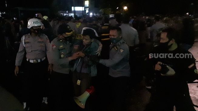 Polisi Amankan 26 Mahasiswa Demo di Istana Bogor, 6 di Antaranya Mahasiswi