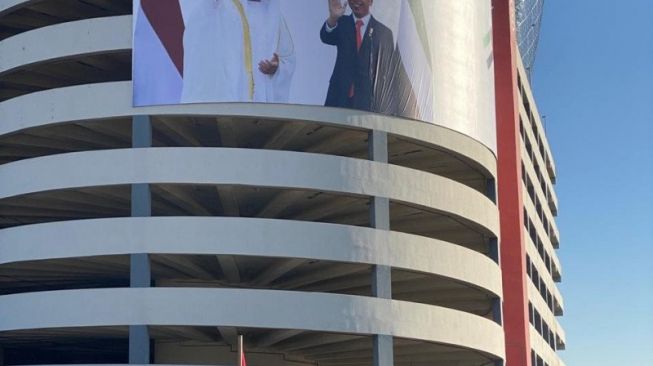 Pemerintah Uni Emirat Arab meresmikan nama jalan Presiden Joko Widodo di Abu Dhabi pada Senin (19/10/2020). (ANTARA/HO-KBRI Abu Dhabi)