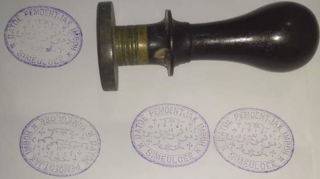 Stempel kerajaan simeulue berusia 320 tahun. [Modusaceh.co]