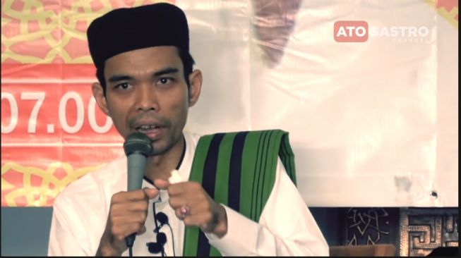 Ustaz Abdul Somad menjelaskan tentang hukum merokok (YouTube/ Sunarto Ato Sastromiharjo)
