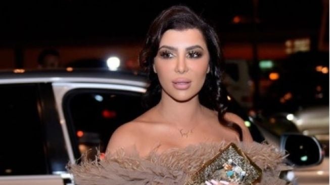 Presenter TV Mirip Kim Kardashian Diusir dari Kuwait