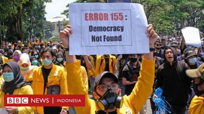 Demo Warnai Setahun Periode Kedua Jokowi, Bagaimana Nasib Demokrasi?