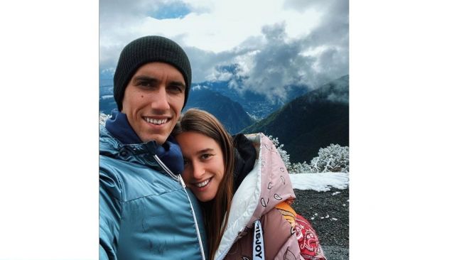 Mesranya Alex Rins ngedate bareng dengan kekasih (Instagram)