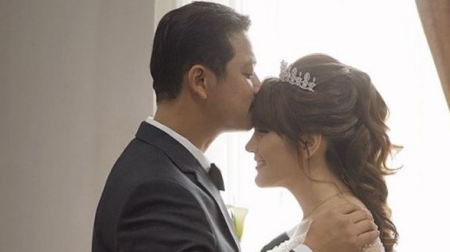 2 Tahun Nikah, Angela Lee Dikabarkan Cerai dari Suaminya