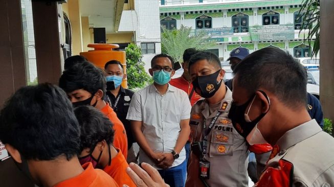 Viral, Tiga Pelaku Jambret HP Bocah di Kebayoran Lama Masih Pelajar