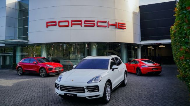 Macam tunggangan produksi Porsche yang disuguhkan untuk pelanggan di Surabaya [Dok Porsche Indonesia].