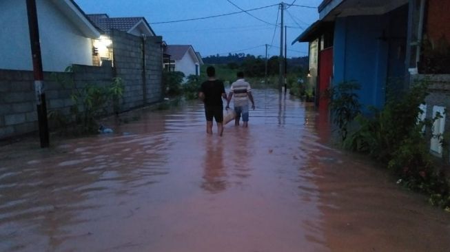 Hujan Deras Guyur Nongsa, Puluhan Rumah Kebanjiran