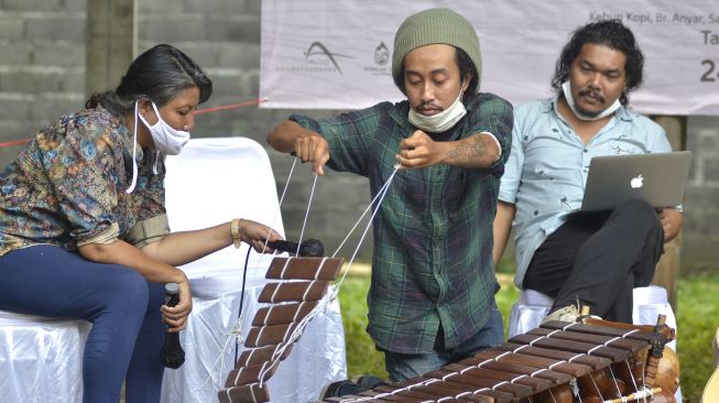 Lokakarya Produksi dan Distribusi Alat Musik Tradisional