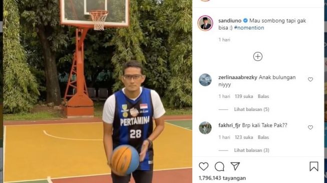 Keahlian Sandiaga Uno bermain basket. (Instagram/@sandiuno)