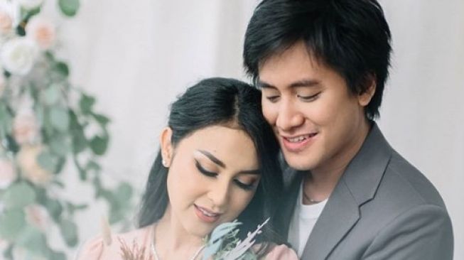 Kevin Aprilio dan Vicy Melanie Menikah, Memes Kasih Nasihat Bikin Haru