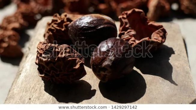 Rempah Pala (shutterstock)