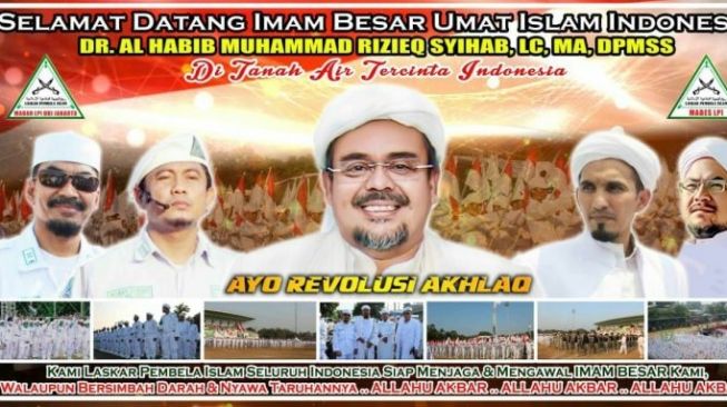 Poster dengan kalimat heroik dan penuh pengorbanan muncul jelang habib Rizieq Shihab pulang ke Indonesia awal November 2020 besok. (Youtube Front TV)
