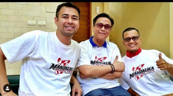 Raffi Ahmad bersama dengan tim Mandalika Racing Team (Instagram)