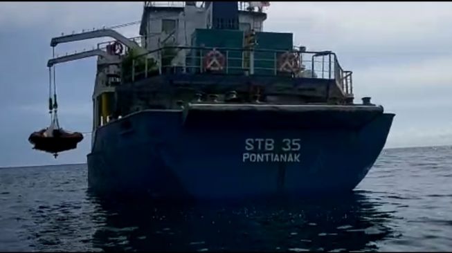 Terumbu Karang di Pulau Samalona Rusak Dihantam Kapal Pengangkut Semen