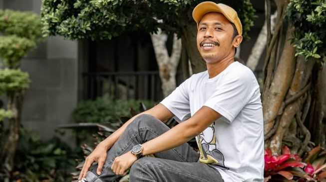 Aktor Sinetron Mas Pur Makin Menggebu Dampingi Ade Bhakti di Pilwakot Semarang: Gunungpati Pride