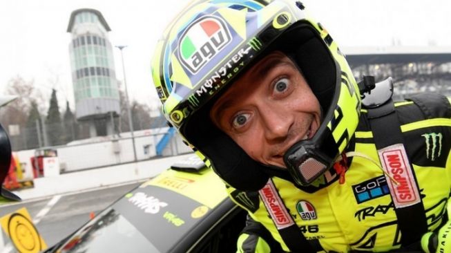 Valentino Rossi saat ikut balap WRC (GPOne)