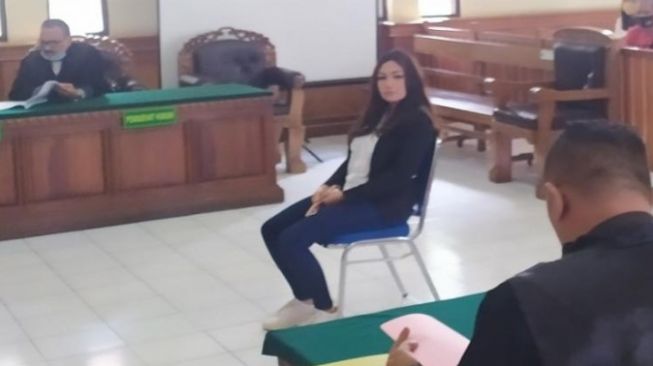 Posting 'Monyet' di Facebook, Mama Muda di Bali Divonis 9 Bulan Penjara