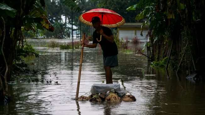 Dampak Banjir Cilacap, 2.000-an Rumah Terrendam Banjir, 613 Warga Mengungsi