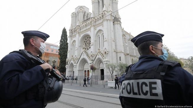 Para Pemimpin Dunia Kecam Teror Mengerikan di Jantung Basilika Notre-Dame