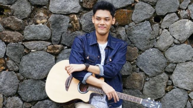 Bagas HP Tegaskan Idealisme di Lagu Stay Here Love