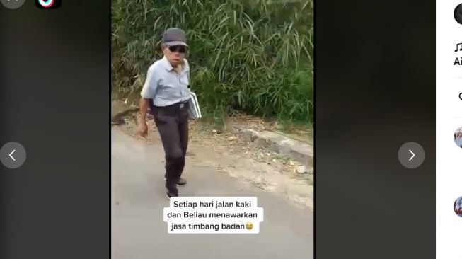 Kisah Abah Nandang, Penyedia Jasa Timbangan Keliling Hidup Sebatang Kara