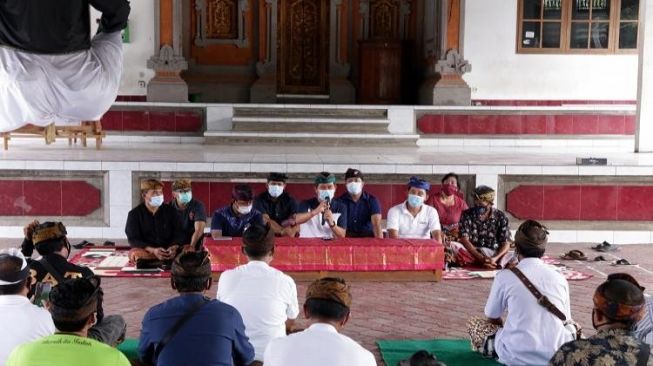 Bupati Suwirta Motivasi Pokdarwis Percepat Terbentuknya Desa Wisata