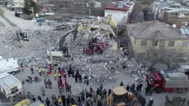 Korban Gempa di Turki Terus Bertambah Jadi 14 orang