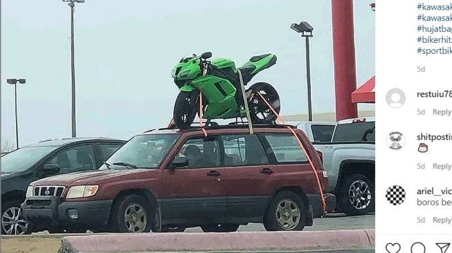 Cara pemotor ajak moge Kawasaki ZX-6R liburan ke luar kota (Instagram)