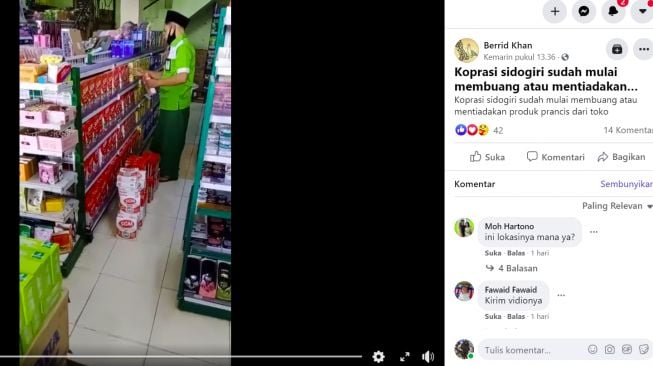 Video yang seorang penjaga Kepontren Sidogiri yang sedang membuang produk Prancis (Foto: Facebook/Berrid Khan)